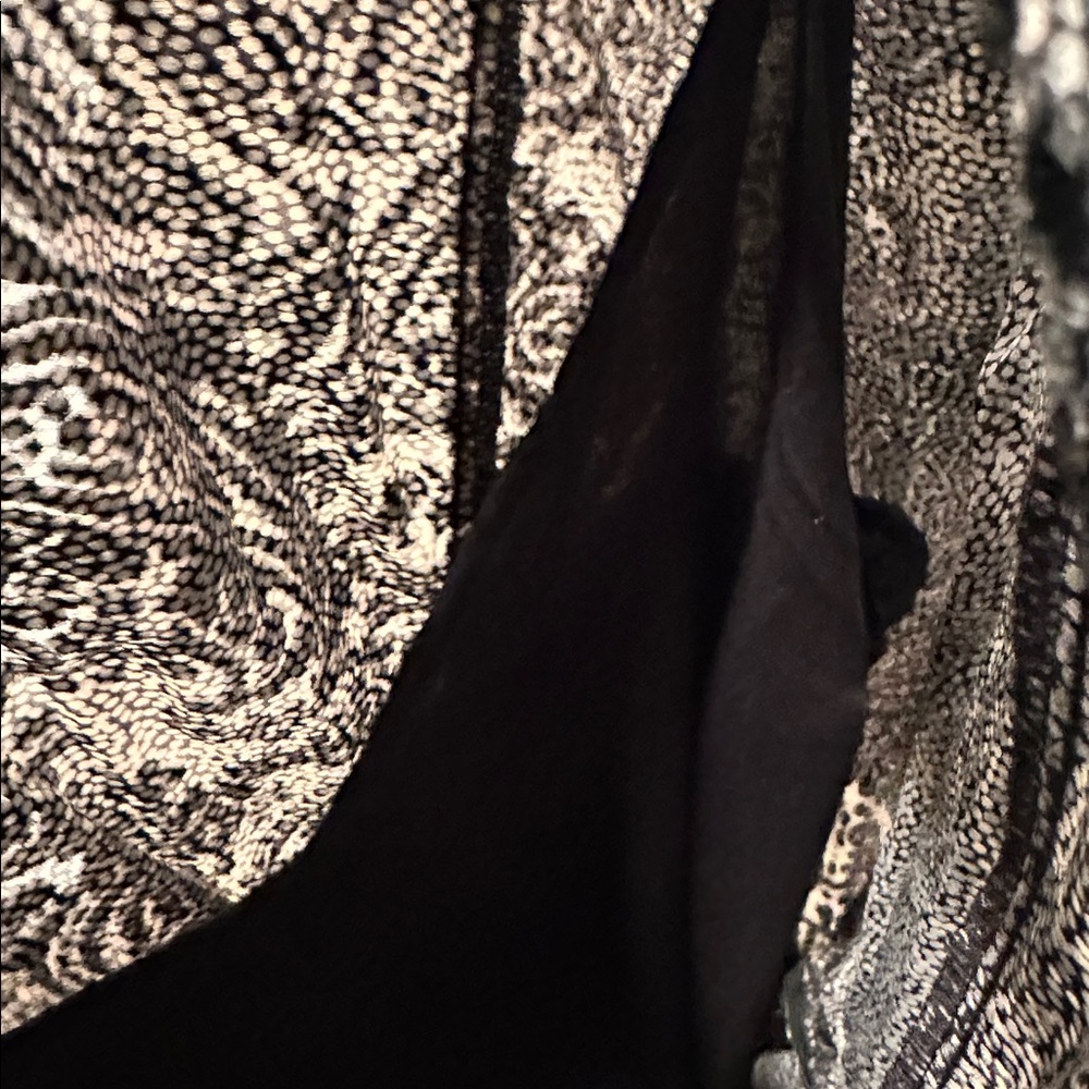 ASTR DRESS 🔥 - Picture 4 of 5